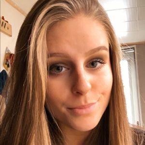 Meet your Posher, Lenée